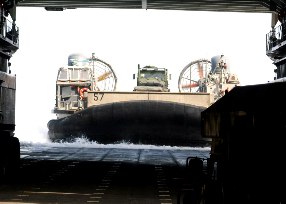 US Navy 070204-N-6710M-011 Dock landing ship USS Tortuga (LSD 46) and the Essex Amphibious Ready Group (ESXARG) conduct Landing Craft Air Cushion (LCAC) operations during Blue-Green exercises