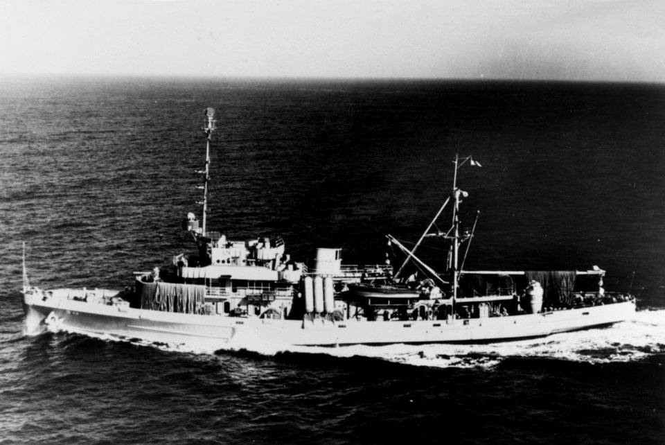 USS Florikan (ASR-9) underway on 8 August 1957