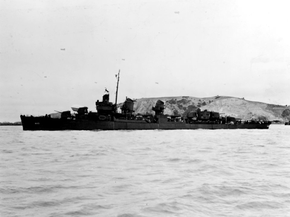 USS Fletcher (DD-445) off the Mare Island Naval Shipyard, California (USA), circa in mid-August 1943 (NH 63537)