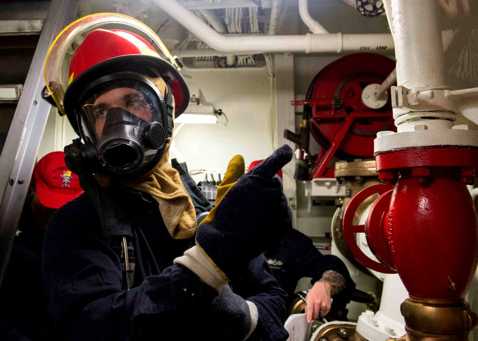 USS Forrest Sherman (DDG 98) 150513-N-TP976-024 (17440367830)