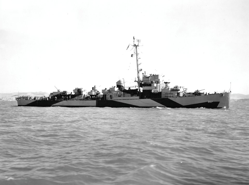 USS Finnegan (DE-307) off the Mare Island Naval Shipyard on 1 September 1944 (19-N-131514)