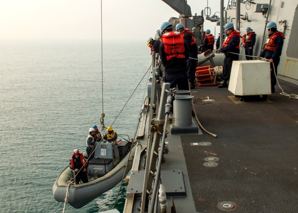 USS Fitzgerald Foal Eagle operations 160322-N-GW139-098