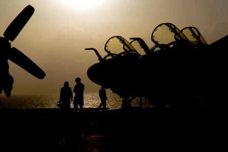 US Navy 070210-N-0684R-008 The sun sets as Nimitz-class aircraft carrier USS John C. Stennis (CVN 74) transits the Surigao Straits off the coast of the Philippine Islands