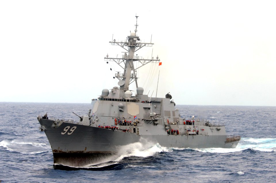 USS Farragut in heavy seas. (8595821584)