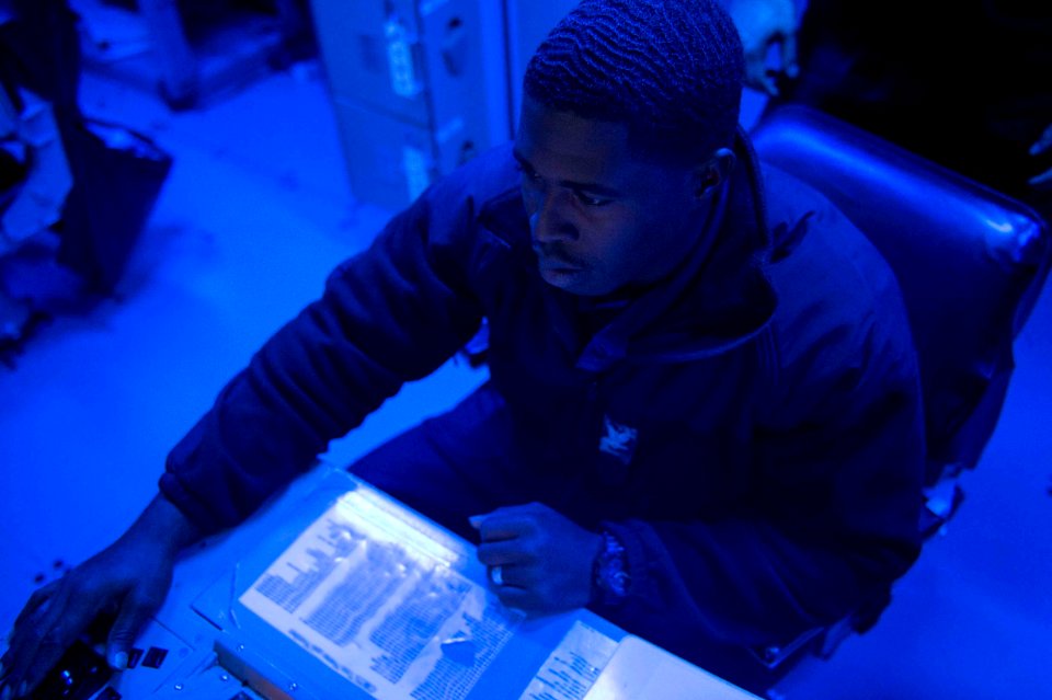 USS Farragut operations 150918-N-VC236-008