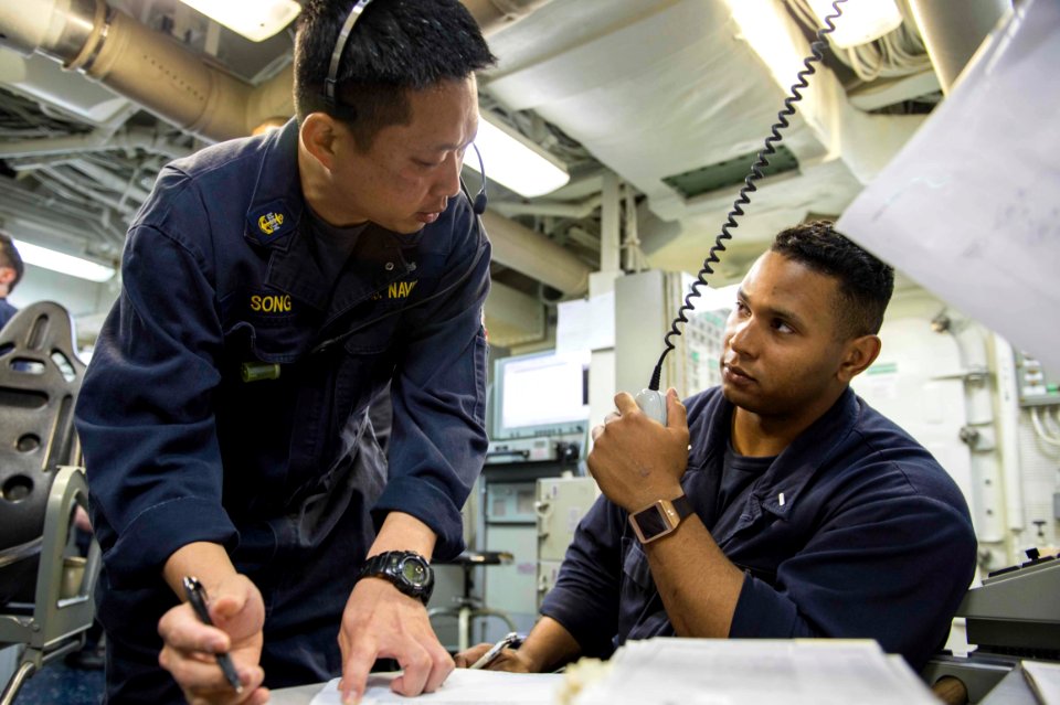 USS Farragut daily operations 150525-N-VC236-002