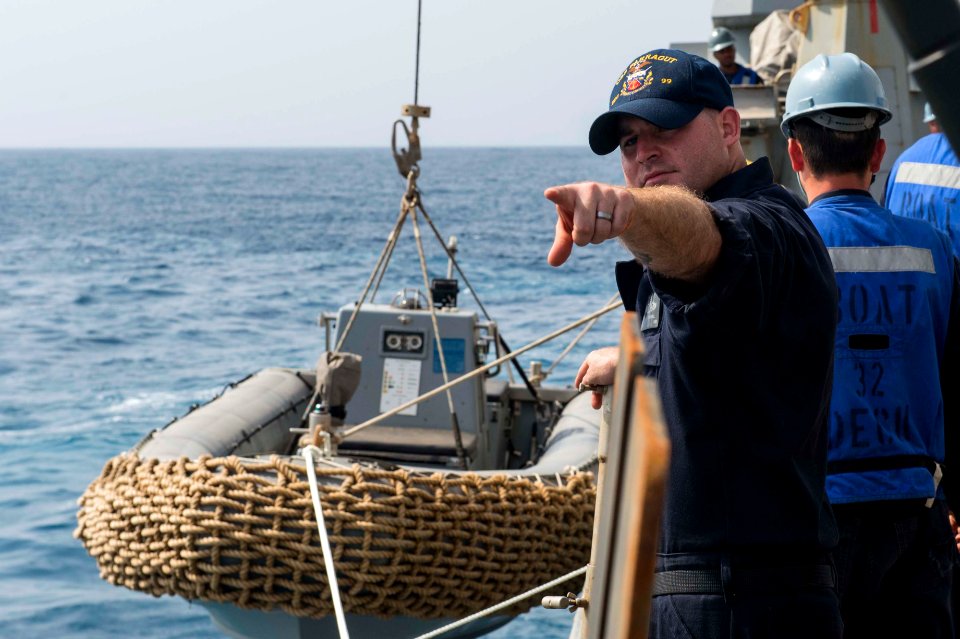 USS Farragut (DDG 99) 150729-N-VC236-001 (20209994832)
