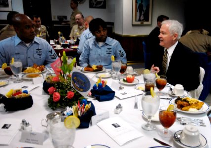 US Navy 070222-D-7203T-006 Secretary of Defense (SECDEF) Robert Gates talks to Sailors during lunch aboard the Nimitz-class aircraft carrier USS Harry S. Truman (CVN 75)