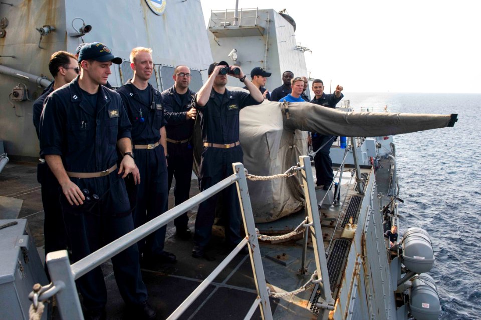 USS Farragut lookout training 150920-N-VC236-007