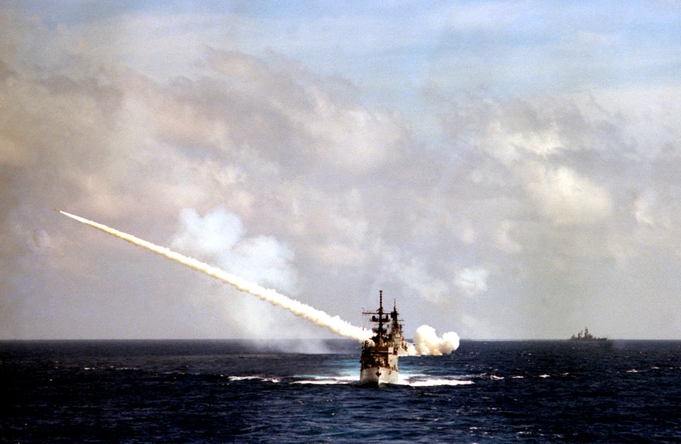 USS Farragut (DDG-37) launching RIM-67 1979