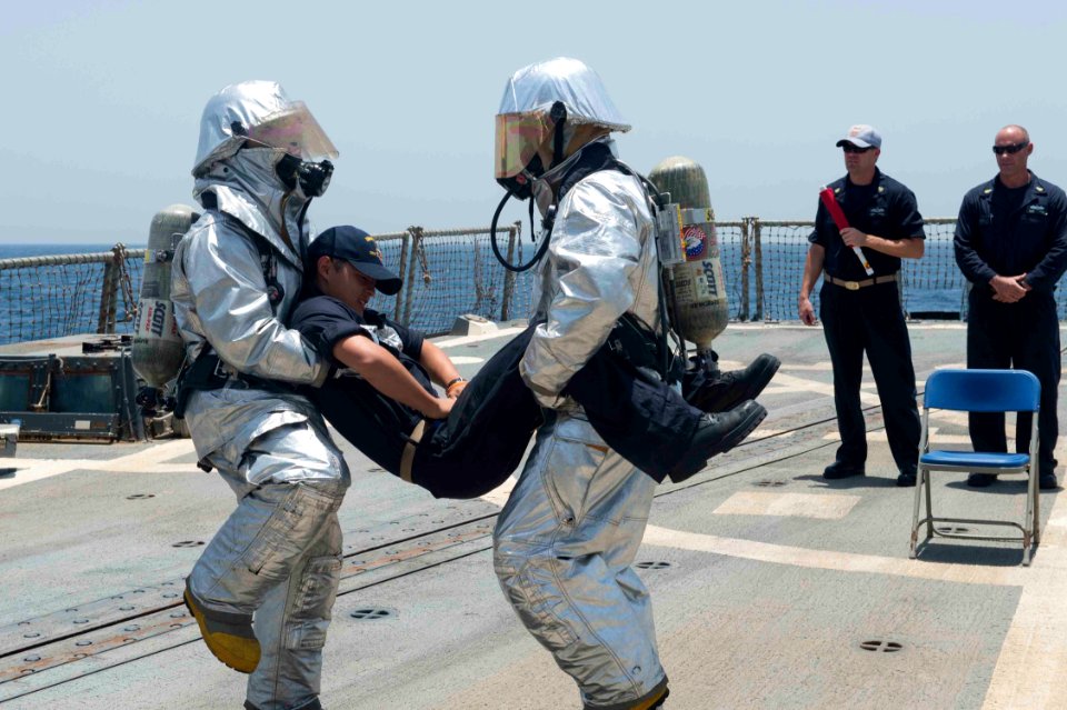 USS Farragut (DDG 99) 150710-N-VC236-022 (20140917131)
