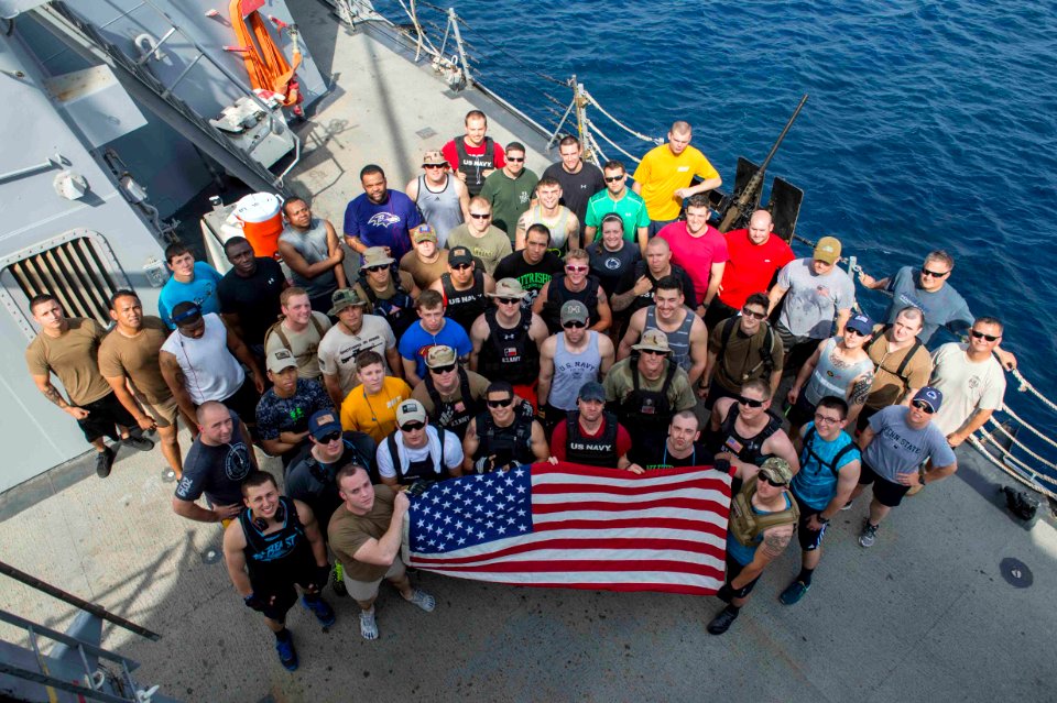 USS Farragut (DDG 99) 150525-N-VC236-025 (18158865566)