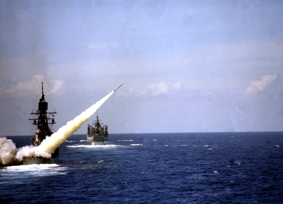 USS Farragut (DDG-37) fires RIM-2 Terrier