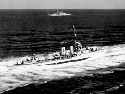 USS Farragut (DD-348) underway in September 1939