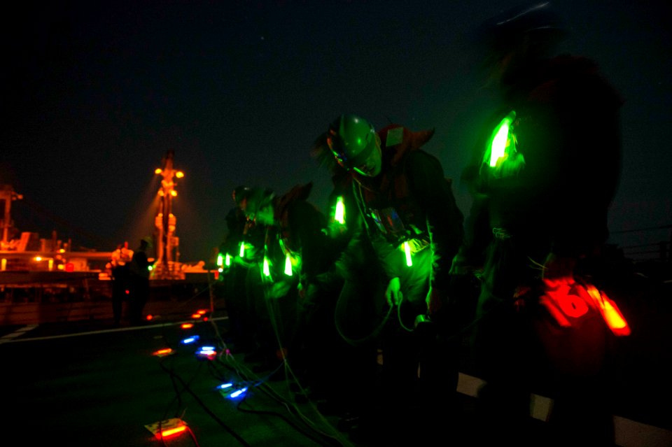 USS Farragut (DDG 99) 150429-N-VC236-074 (17349054901)