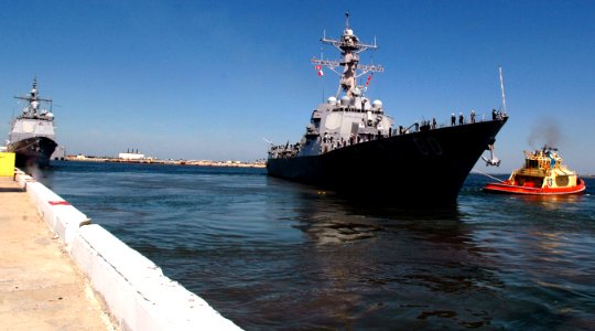 US Navy 070307-N-1522S-067 Guided missile destroyer USS Roosevelt (DDG 80) departs Naval Station Mayport for a scheduled deployment
