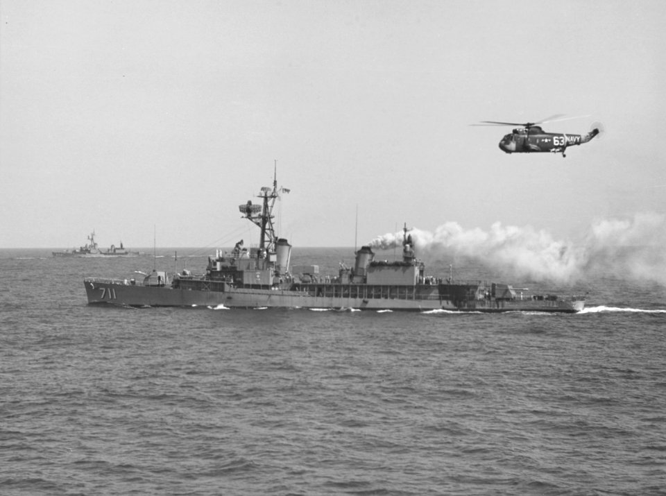 USS Eugene A. Greene (DD-711) underway at sea on 23 September 1964 (NH 107007)