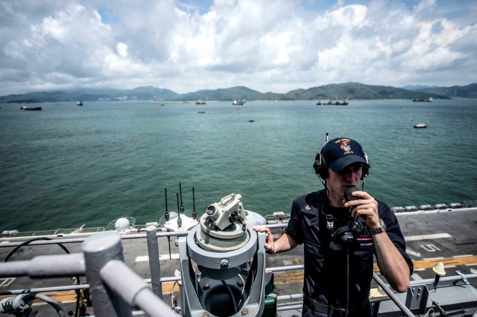 USS Essex visits Hong Kong. (18492498679)
