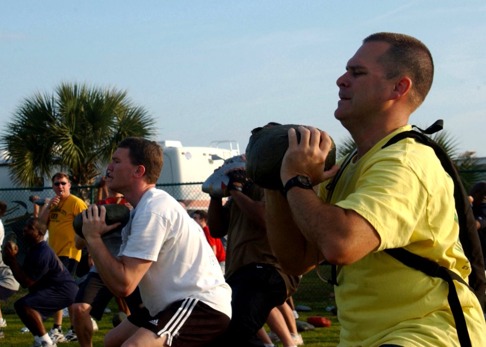 US Navy 070315-N-0486G-003 Seventy-eight Sailors from around the country participate in the largest Command Fitness Leader (CFL) course ever held