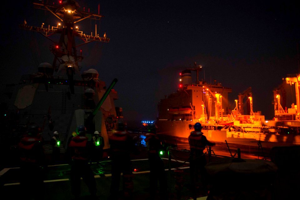 USS Farragut (DDG 99) 150429-N-VC236-089 (17349053471)
