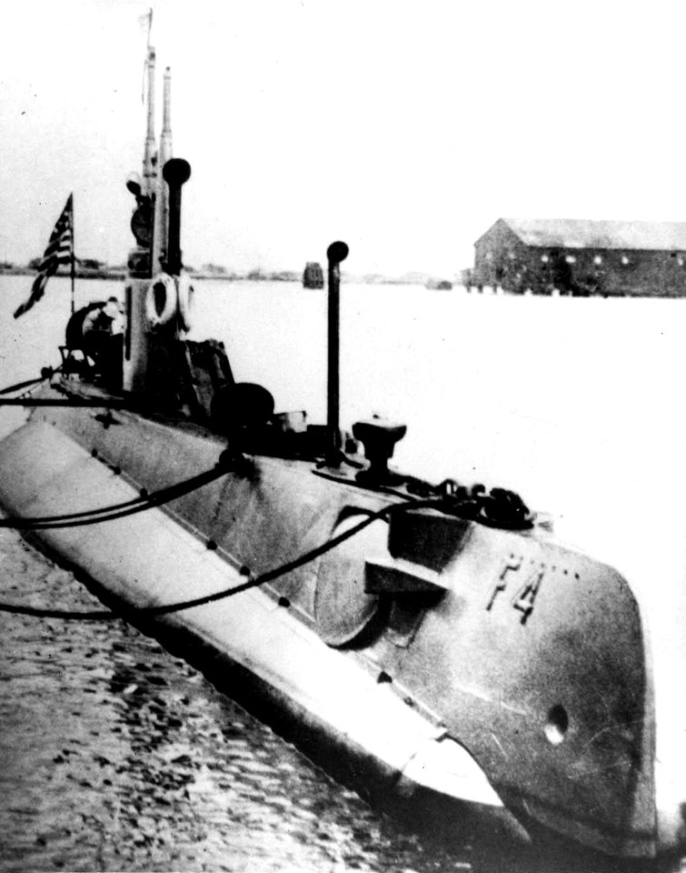 USS F-4 (SS-23)
