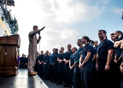 USS Essex (LHD 2) 151017-N-FV739-081 (22638708166)