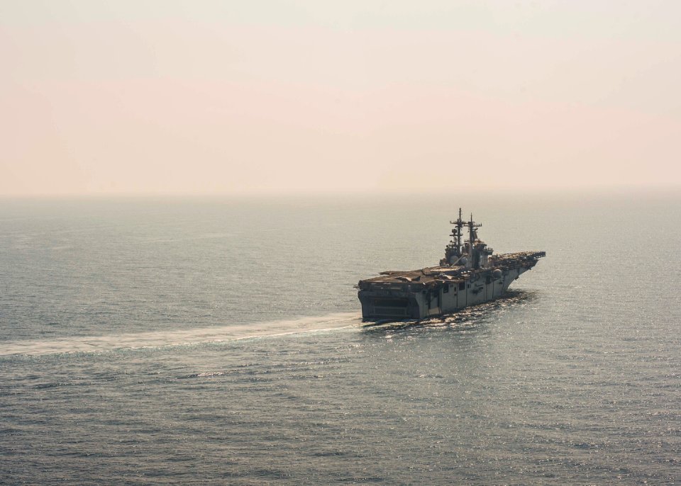 USS Essex (LHD 2) 151026-N-FV739-115 (22638626486)