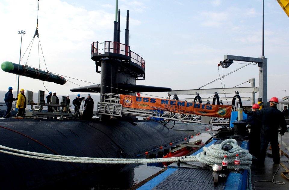 US Navy 070315-N-8467N-001 070315-N-8467N-001