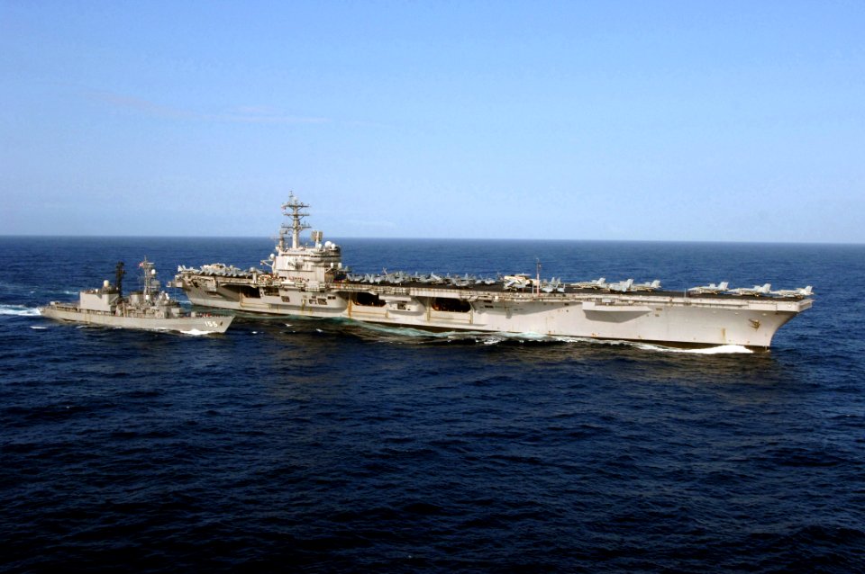 US Navy 070317-N-5961C-102 USS Ronald Reagan (CVN 76) connects to Japan Maritime Self Defense Force (JMSDF) destroyer Hamagiri (DD 155) during a fueling at sea (FAS) evolution