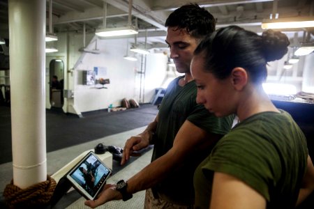 USS Essex (LHD 2) 150709-M-SV584-026 (20142698131)