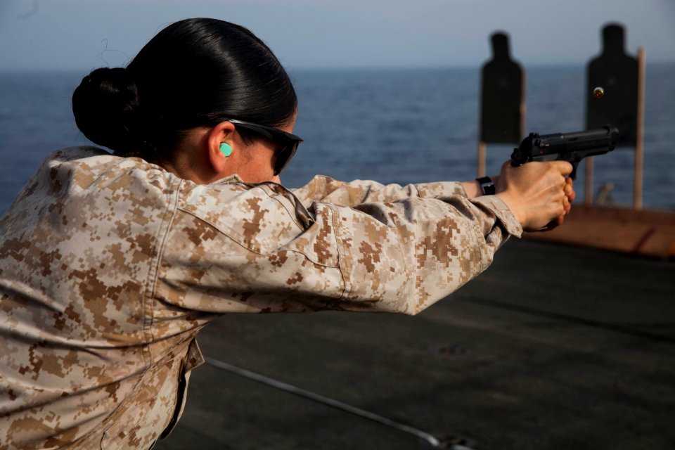 USS Essex (LHD 2) 150711-M-SV584-033 (20129083902)