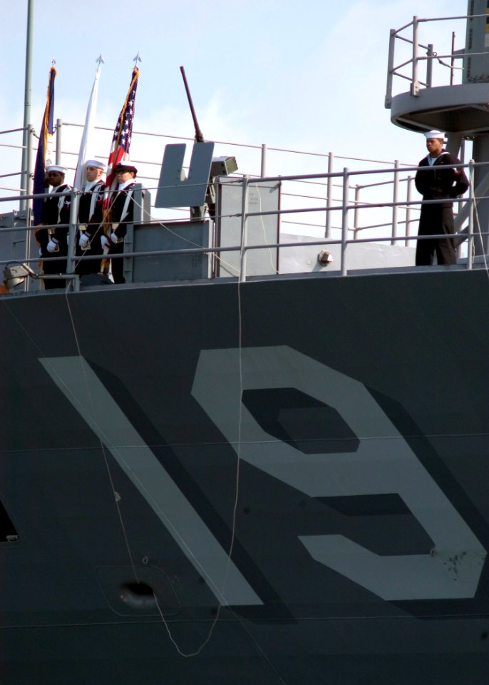 US Navy 070321-N-5253W-002 The colors detail aboard amphibious command ship USS Blue Ridge (LCC 19) present the colors as Blue Ridge pulls into forward deployed operating base Fleet Activities Yokosuka