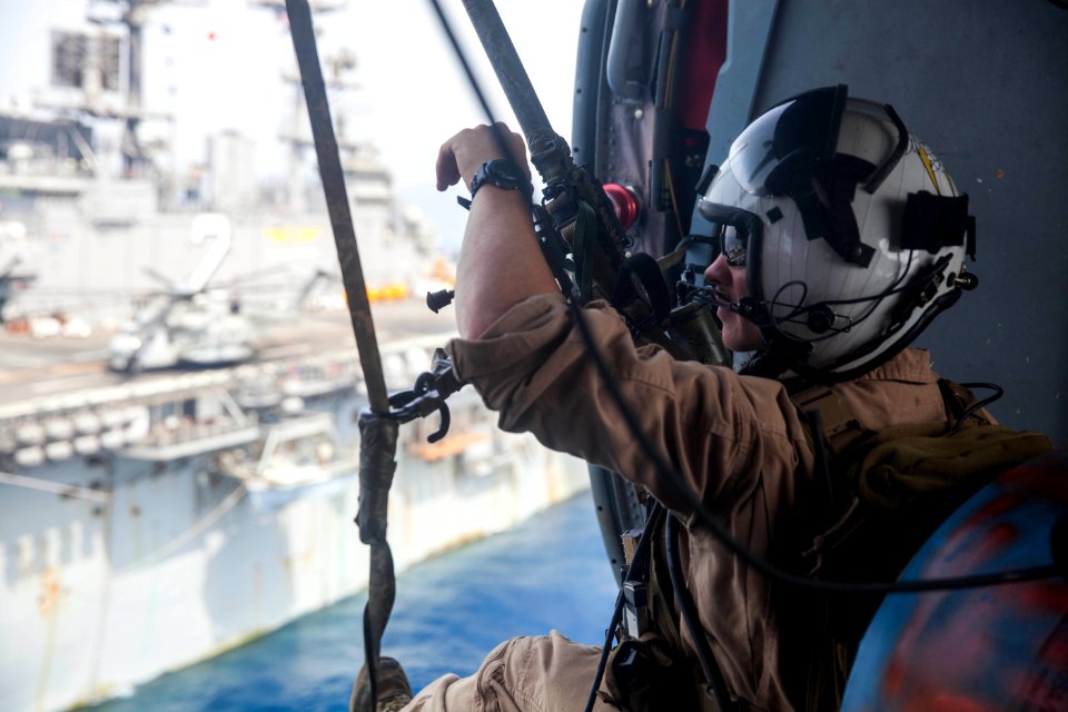 USS Essex (LHD 2) 150707-M-SV584-133 (19949136028)