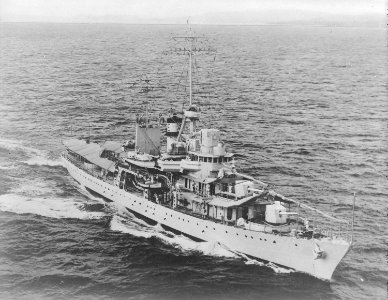 USS Erie (PG-50) Underway starboard bow view, May 1940.