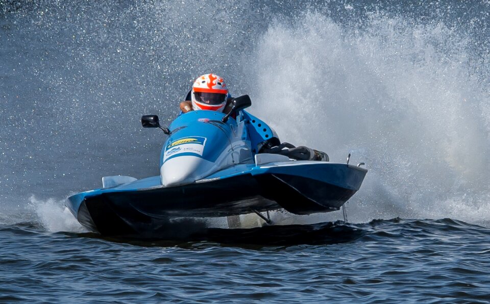 Waters ship motorsport