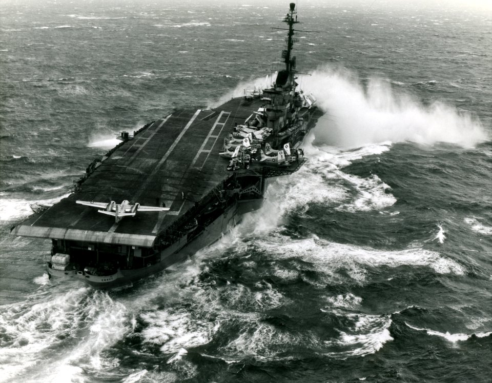 USS Essex (CV-9) - January 1960