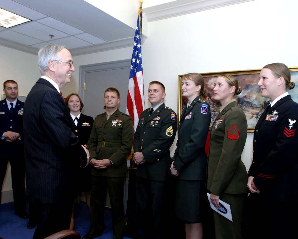 US Navy 070330-D-2987S-070 Deputy Secretary of Defense Gordon England meets with