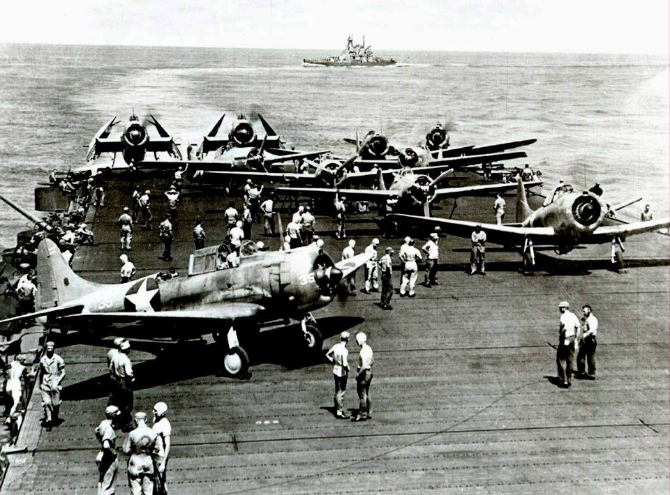 USS Enterprise flight deck BB-56 aft May 1943