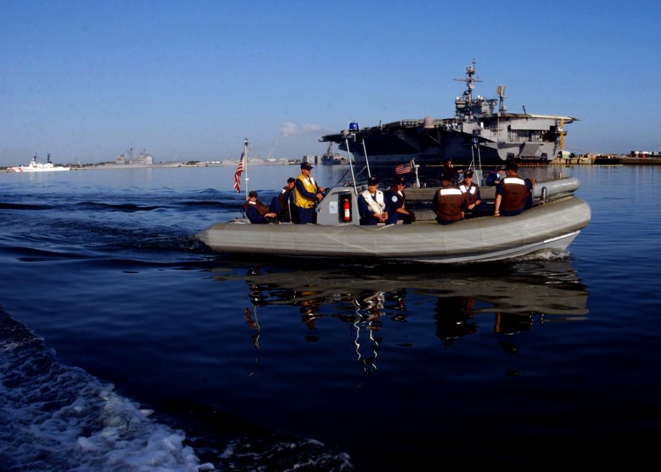 US Navy 070329-N-1810F-009 The rigid hull inflatable boat (RHIB) team assigned to guided missile frigate USS Klakring (FFG 42) leaves Mayport harbor during a training exercise