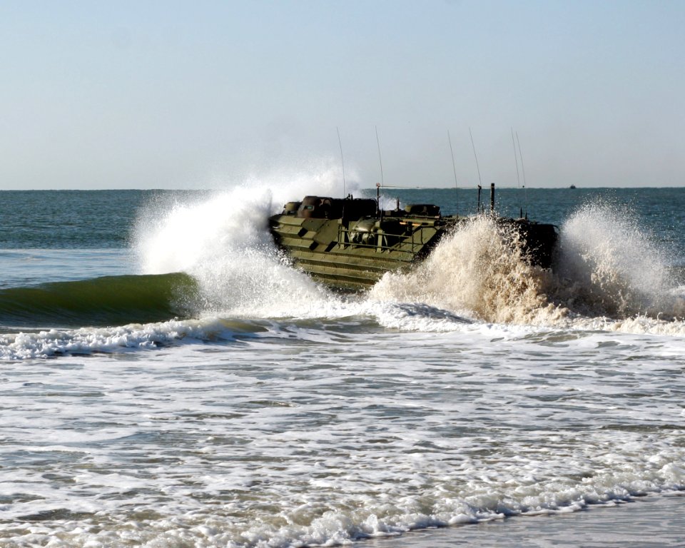 US Navy 070330-N-0841E-051 An amphibious assault vehicle (AAV) returns to amphibious transport dock USS Ponce (LPD 15) in support of a Kearsarge Expeditionary Strike Group (ESG) Integrated Training Exercise