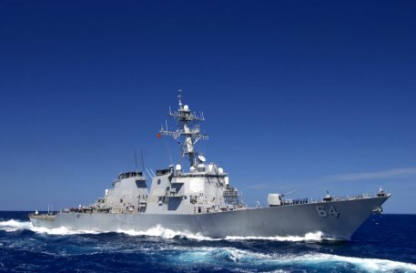 US Navy 070404-N-5459S-046 The guided missile destroyer USS Carney (DDG 64) underway in the Caribbean during a training exercise