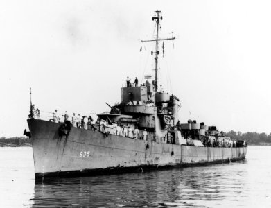 USS England (DE-635) off the Philadelphia Naval Shipyard on 21 July 1945 (80-G-336947)
