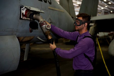 USS Dwight D. Eisenhower Deployment 161003-N-IE397-054