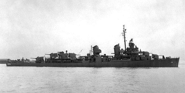 USS Dyson (DD-572) off Charleston, South Carolina (USA), on 27 March 1943