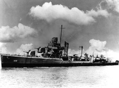 USS Earle (DD-635) underway on 10 June 1943