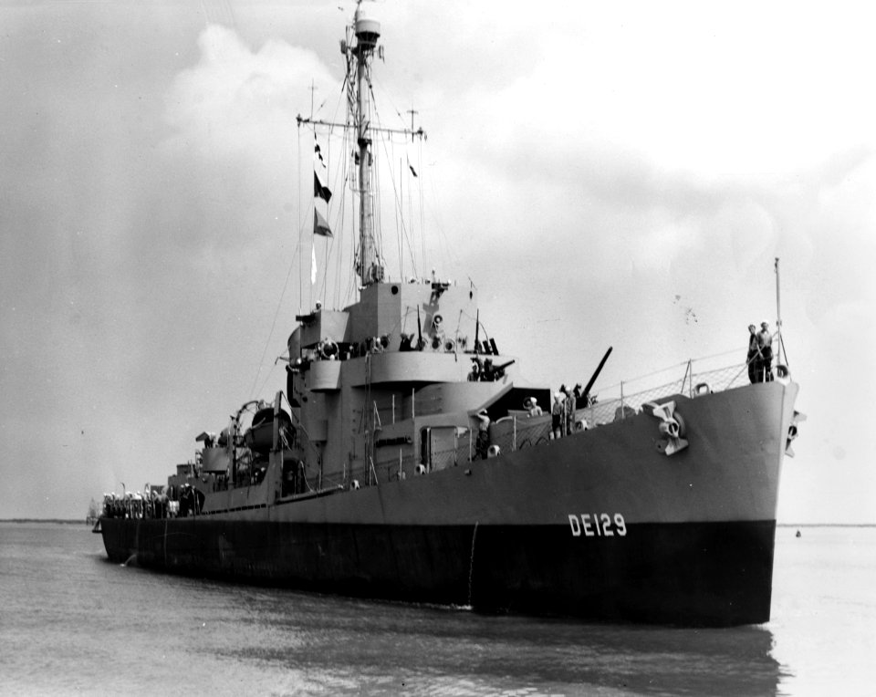 USS Edsall (DE-129), circa in 1943 (L45-82.05.01)