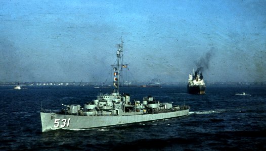 USS Edward H. Allen (DE-531) underway off New York City (USA), in 1954