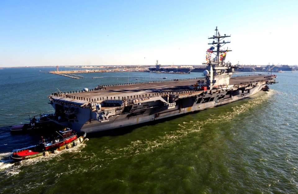 USS Dwight D. Eisenhower returns home. (8293468591)