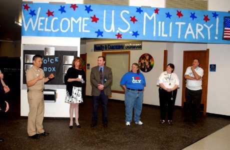 US Navy 070414-N-2143T-001 Capt. Reid Tanaka, commander, Naval Base Kitsap Bremerton, thanks Olympic High School (OHS) and contributing sponsors for coordinating the military appreciation dinner