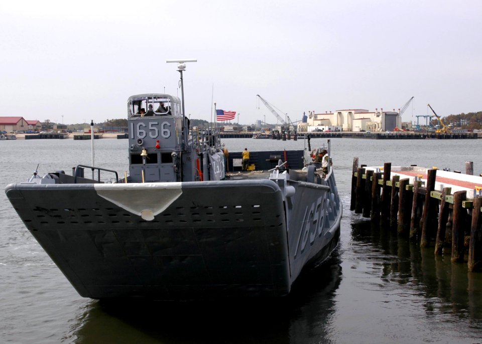 US Navy 070411-N-8547M-032 Landing Craft Utility (LCU) 1656 assigned to Assault Craft Unit (ACU) 2 performs pier side maneuvers during a training exercise on board Naval Amphibious Base Little Creek